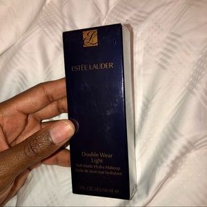 Estēe Lauder Double Wear Foundation